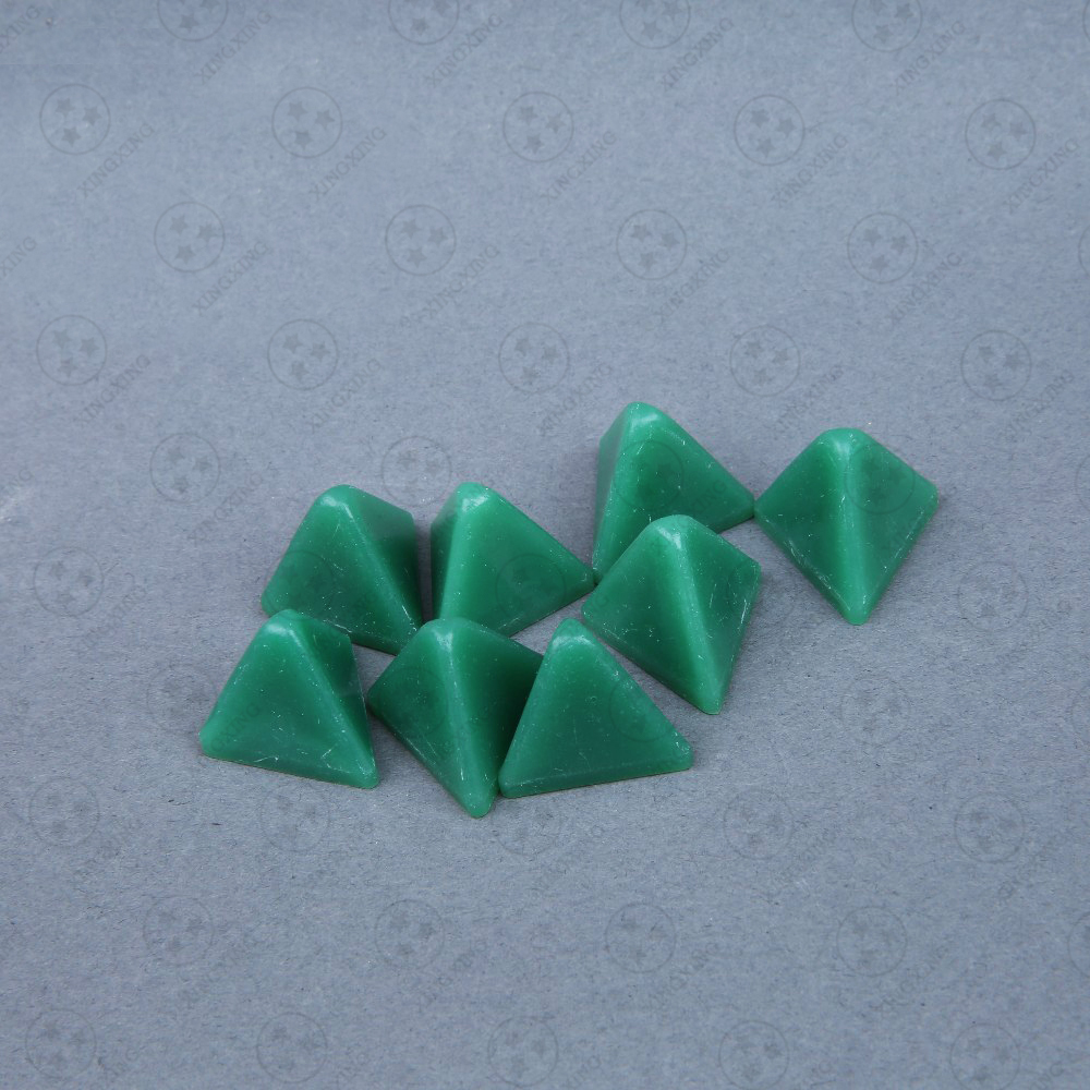 Resin polishing block - tetrahedron (green)
