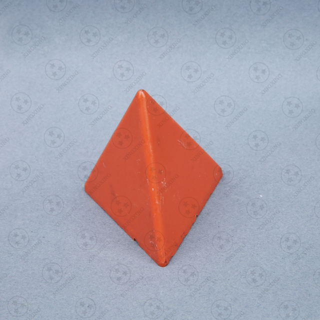 Resin polishing block - tetrahedron (red)